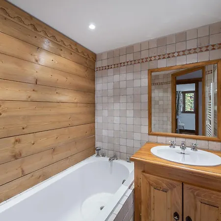 Apartment Skis Aux Pieds A Avec Balcon Et Parking - Fr-1-564-26 Courchevel