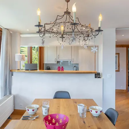 Apartment Skis Aux Pieds A Avec Balcon Et Parking - Fr-1-564-26 Courchevel